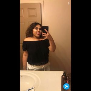 Meet your Posher, Alexia